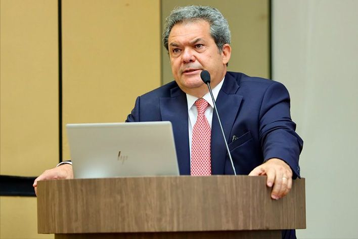 Capa da notícia: Ministro do STJ Carlos Pires Brandão defende redes colaborativas pela paz e justiça social